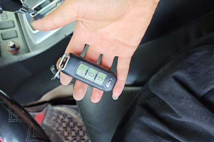 Used GAC Trumpchi GS5 2013 2.0L Automatic Two-Wheel Drive Light Interior Special Edition Vehicle Key