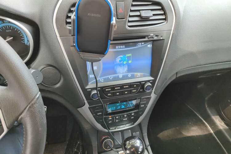 Used GAC Trumpchi GS5 2014 1.8T Automatic Two-Wheel Drive Supreme Edition Audio And AC Panel