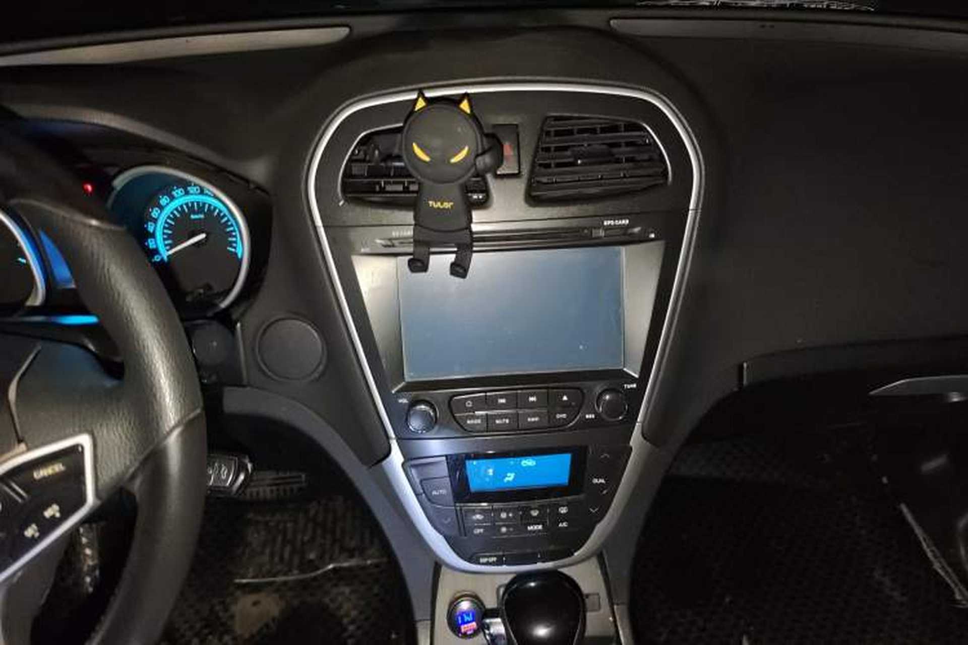Used GAC Trumpchi GS5 2014 2.0L Automatic Two-Wheel Drive Deluxe Edition Audio And AC Panel