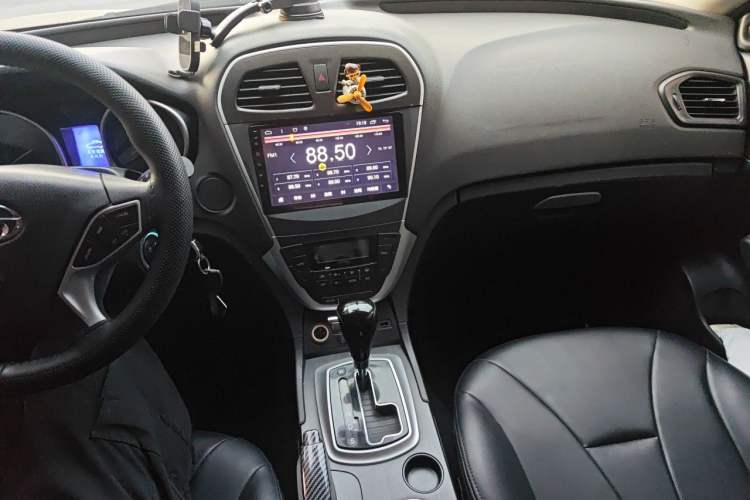 Used GAC Trumpchi GS5 2014 2.0L Automatic Two-Wheel Drive Deluxe Edition Audio And AC Panel