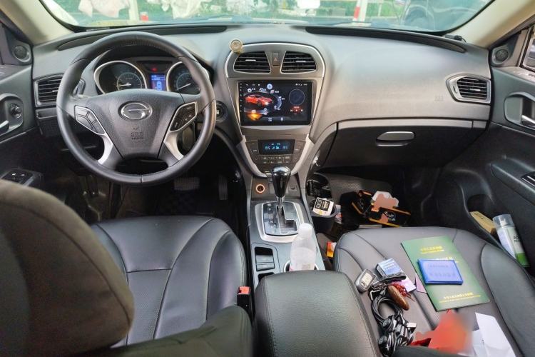 Used GAC Trumpchi GS5 2014 2.0L Automatic Two-Wheel Drive Anniversary Value Edition Center Console