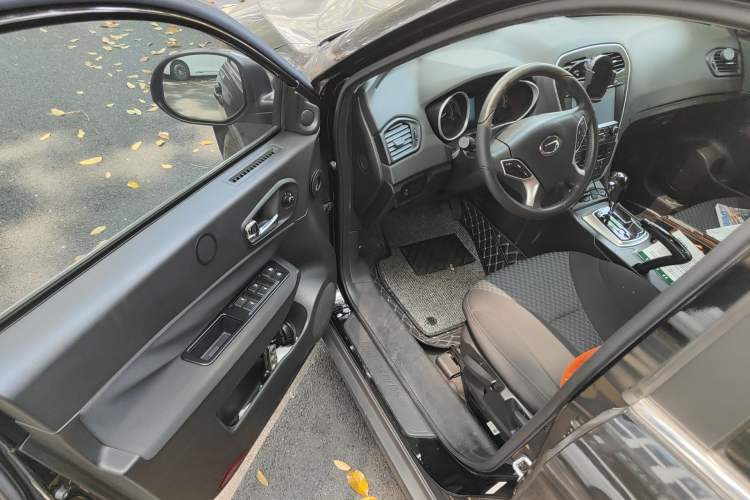Used GAC Trumpchi GS5 2014 1.8T Automatic Two-Wheel Drive Supreme Edition Driver Seat