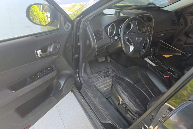 Used GAC Trumpchi GS5 2014 1.8T Automatic Two-Wheel Drive Supreme Edition Driver Seat