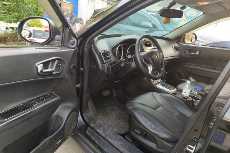 Used GAC Trumpchi GS5 2014 2.0L Automatic Two-Wheel Drive Anniversary Value Edition Driver Seat