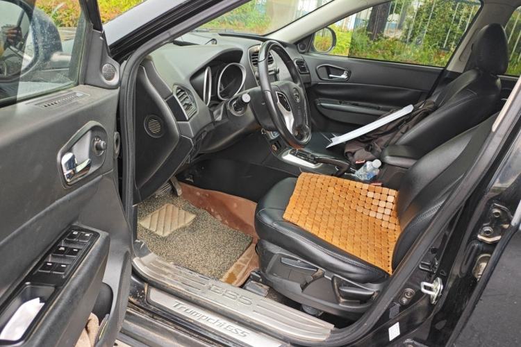 Used GAC Trumpchi GS5 2014 2.0L Automatic Two-Wheel Drive Deluxe Edition Driver Seat