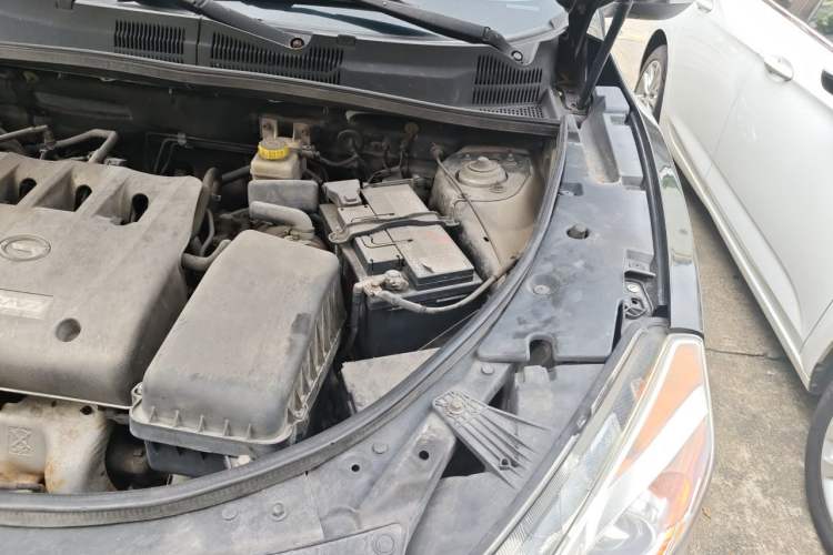 Used GAC Trumpchi GS5 2014 2.0L Automatic Two-Wheel Drive Deluxe Edition Engine Bay Left