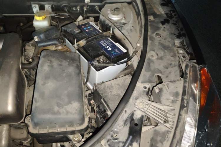 Used GAC Trumpchi GS5 2014 2.0L Automatic Two-Wheel Drive Deluxe Edition Engine Bay Left