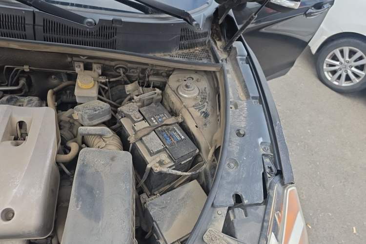 Used GAC Trumpchi GS5 2014 2.0L Automatic Two-Wheel Drive Deluxe Edition Engine Bay Left