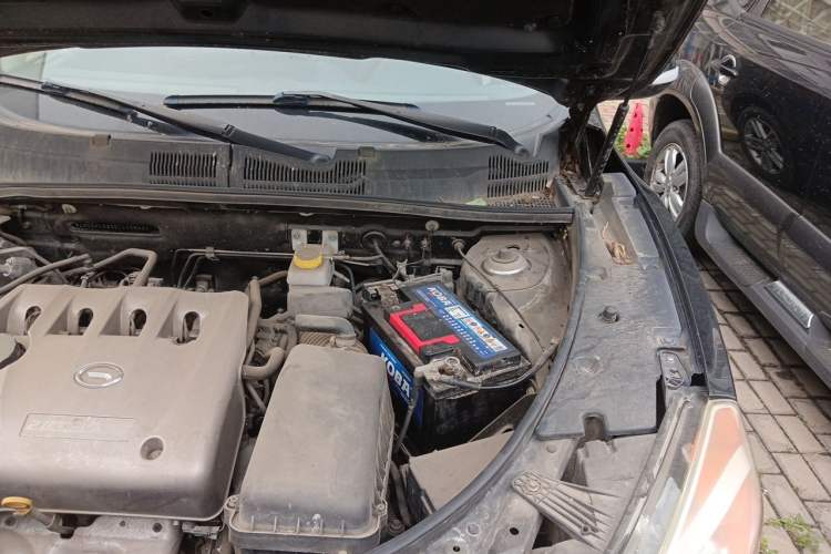 Used GAC Trumpchi GS5 2014 2.0L Automatic Two-Wheel Drive Deluxe Edition Engine Bay Left
