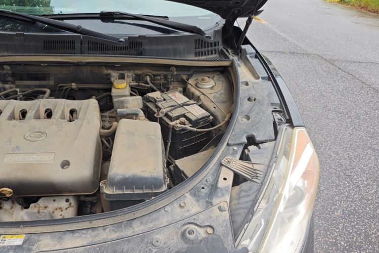 Used GAC Trumpchi GS5 2014 2.0L Automatic Two-Wheel Drive Deluxe Edition Engine Bay Left