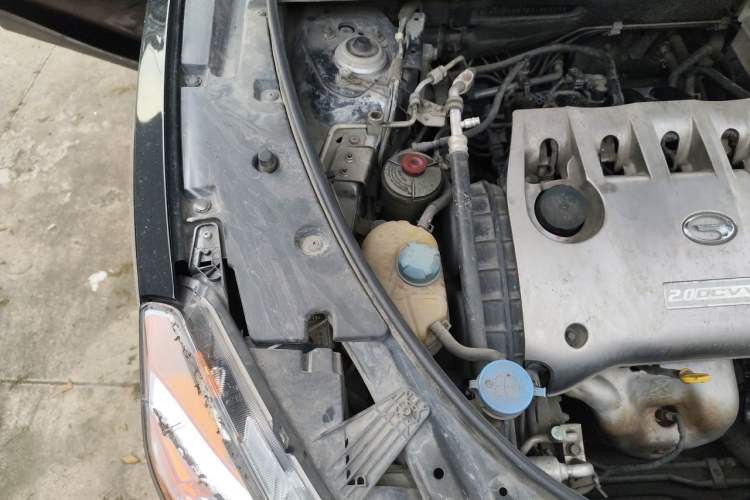 Used GAC Trumpchi GS5 2014 2.0L Automatic Two-Wheel Drive Anniversary Value Edition Engine Bay Right