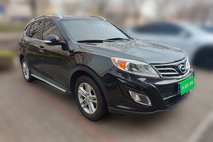 Used GAC Trumpchi GS5 2014 2.0L Automatic Two-Wheel Drive Anniversary Value Edition Front Right 45 Deg