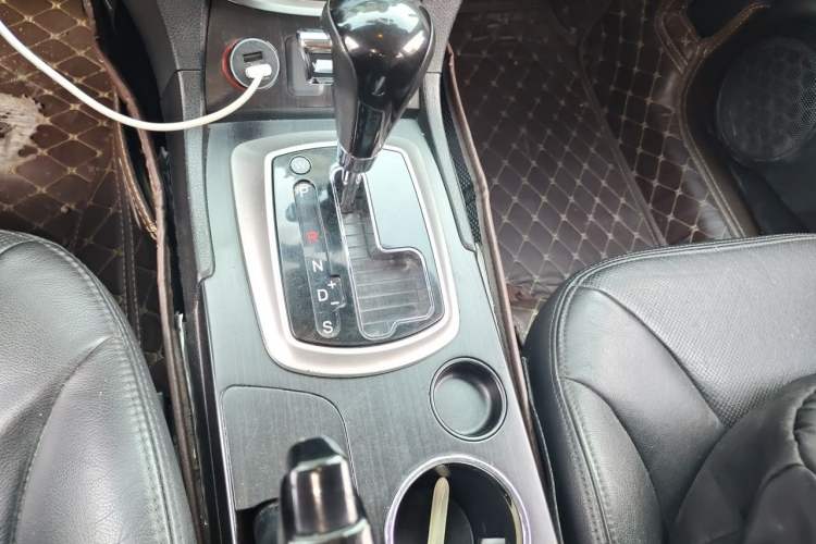 Used GAC Trumpchi GS5 2014 2.0L Automatic Two-Wheel Drive Deluxe Edition Gear Lever