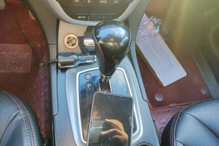 Used GAC Trumpchi GS5 2014 2.0L Automatic Two-Wheel Drive Deluxe Edition Gear Lever