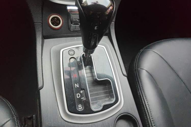 Used GAC Trumpchi GS5 2014 2.0L Automatic Two-Wheel Drive Deluxe Edition Gear Lever