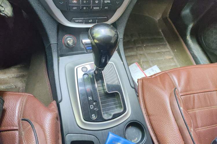 Used GAC Trumpchi GS5 2014 2.0L Automatic Two-Wheel Drive Anniversary Value Edition Gear Lever