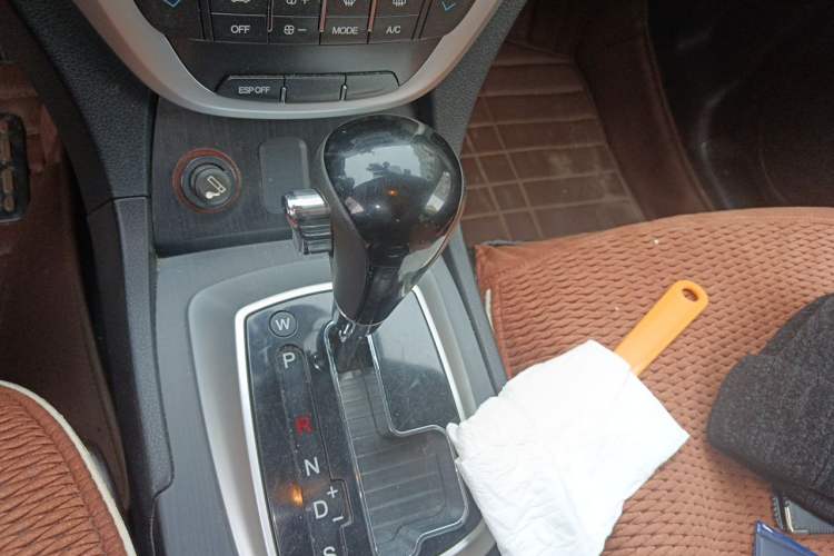 Used GAC Trumpchi GS5 2014 2.0L Automatic Two-Wheel Drive Deluxe Edition Gear Lever