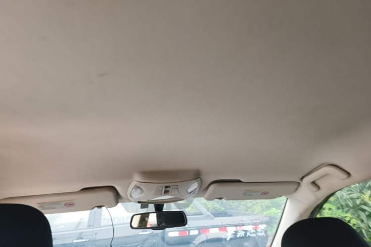 Used GAC Trumpchi GS5 2014 2.0L Automatic Two-Wheel Drive Deluxe Edition Headliner