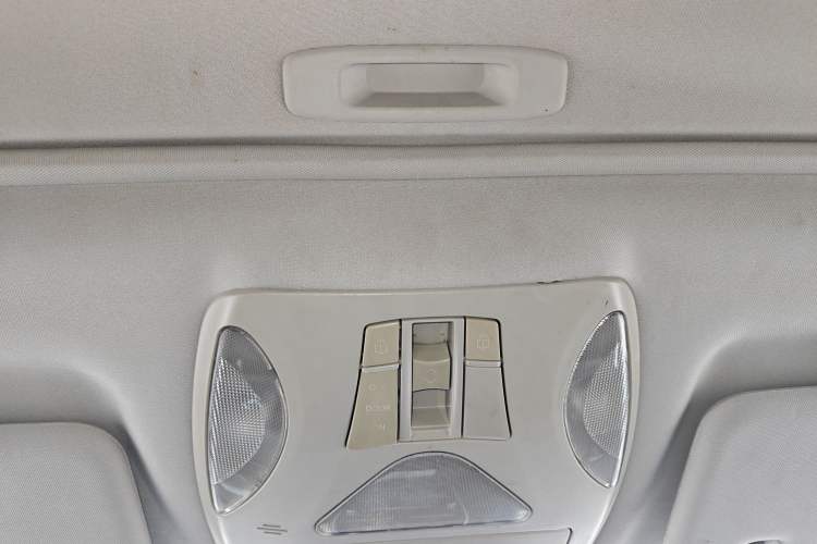 Used GAC Trumpchi GS5 2014 2.0L Manual Two-Wheel Drive Anniversary Value Edition Headliner
