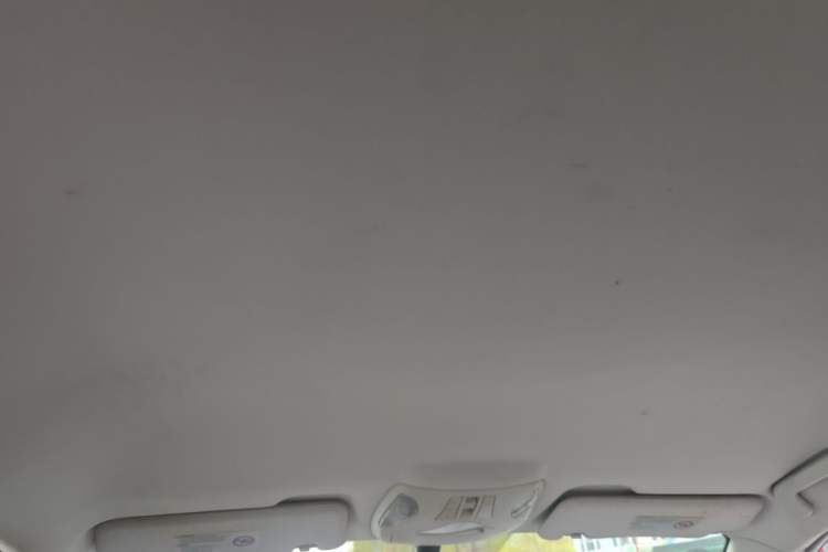 Used GAC Trumpchi GS5 2014 2.0L Automatic Two-Wheel Drive Deluxe Edition Headliner