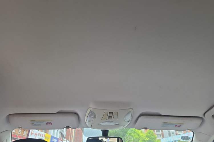 Used GAC Trumpchi GS5 2014 2.0L Automatic Two-Wheel Drive Deluxe Edition Headliner
