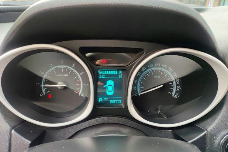 Used GAC Trumpchi GS5 2014 2.0L Automatic Two-Wheel Drive Anniversary Value Edition Instrument Cluster