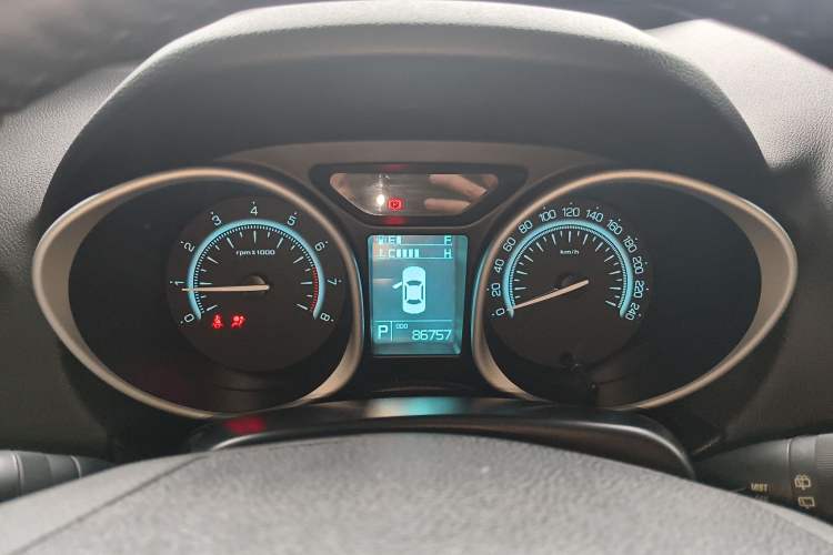 Used GAC Trumpchi GS5 2014 2.0L Automatic Two-Wheel Drive Anniversary Value Edition Instrument Cluster