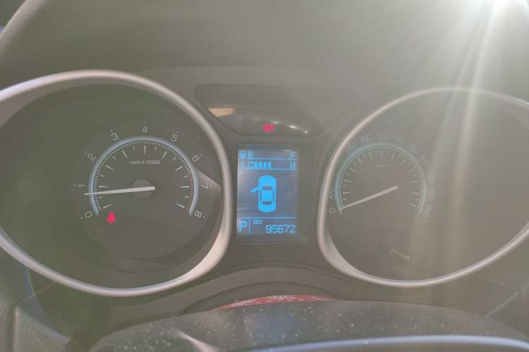 Used GAC Trumpchi GS5 2014 2.0L Automatic Two-Wheel Drive Deluxe Edition Instrument Cluster