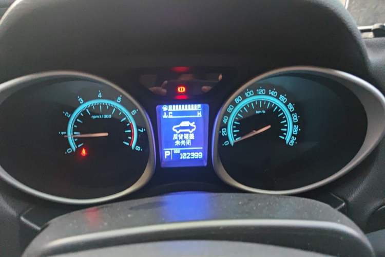 Used GAC Trumpchi GS5 2014 2.0L Automatic Two-Wheel Drive Deluxe Edition Instrument Cluster