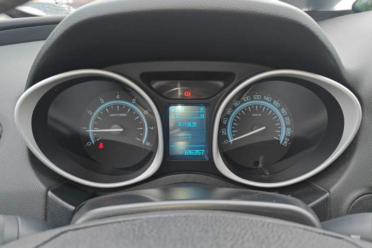 Used GAC Trumpchi GS5 2014 2.0L Manual Two-Wheel Drive Anniversary Value Edition Instrument Cluster