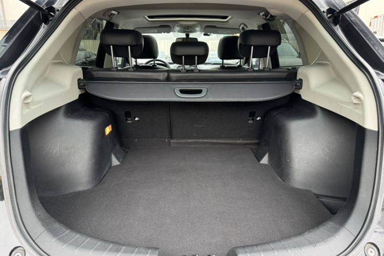 Used GAC Trumpchi GS5 2014 2.0L Automatic Two-Wheel Drive Anniversary Value Edition Interior 3