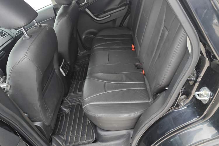 Used GAC Trumpchi GS5 2014 2.0L Manual Two-Wheel Drive Anniversary Value Edition Interior 4
