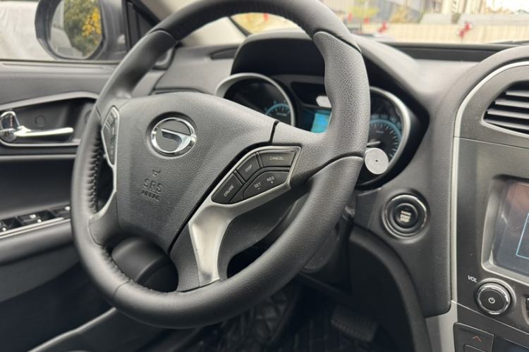 Used GAC Trumpchi GS5 2014 2.0L Automatic Two-Wheel Drive Anniversary Value Edition Interior 6