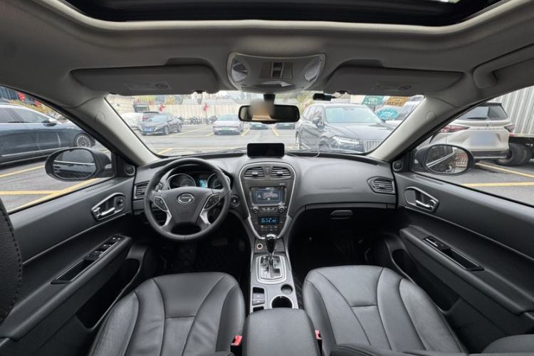 Used GAC Trumpchi GS5 2014 2.0L Automatic Two-Wheel Drive Anniversary Value Edition Interior 8
