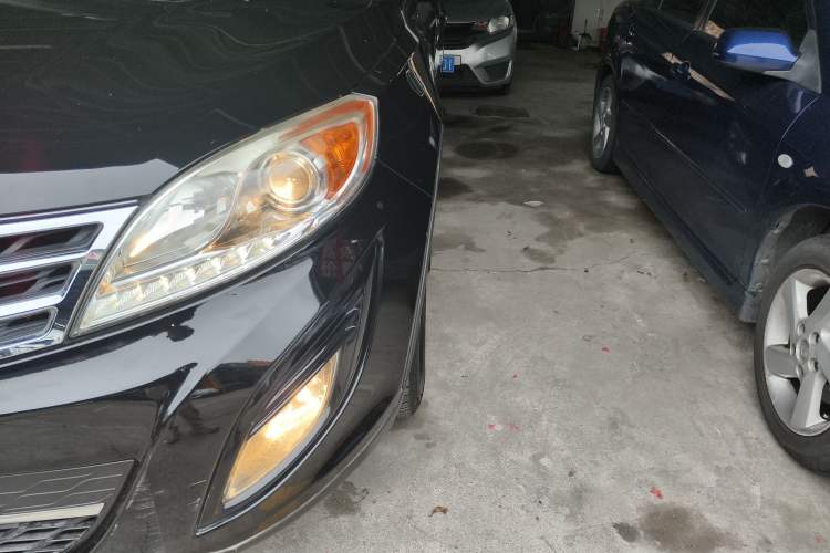 Used GAC Trumpchi GS5 2014 2.0L Automatic Two-Wheel Drive Anniversary Value Edition Left Front Headlight