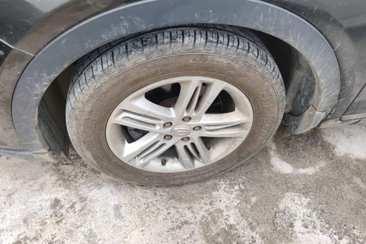 Used GAC Trumpchi GS5 2014 2.0L Automatic Two-Wheel Drive Deluxe Edition Left Front Wheel Hub