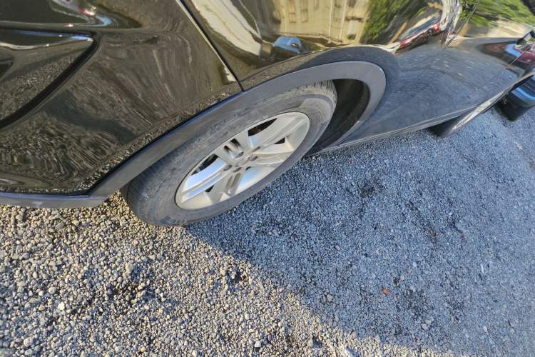 Used GAC Trumpchi GS5 2014 2.0L Automatic Two-Wheel Drive Deluxe Edition Left Front Wheel Hub