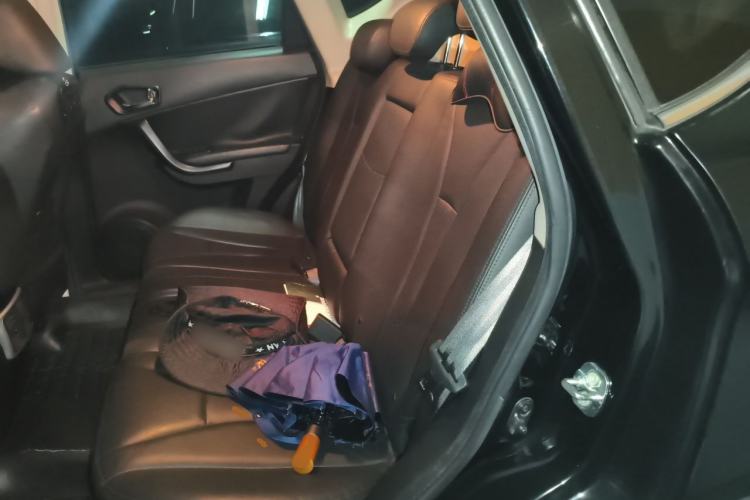 Used GAC Trumpchi GS5 2014 2.0L Automatic Two-Wheel Drive Anniversary Value Edition Left Rear Seat