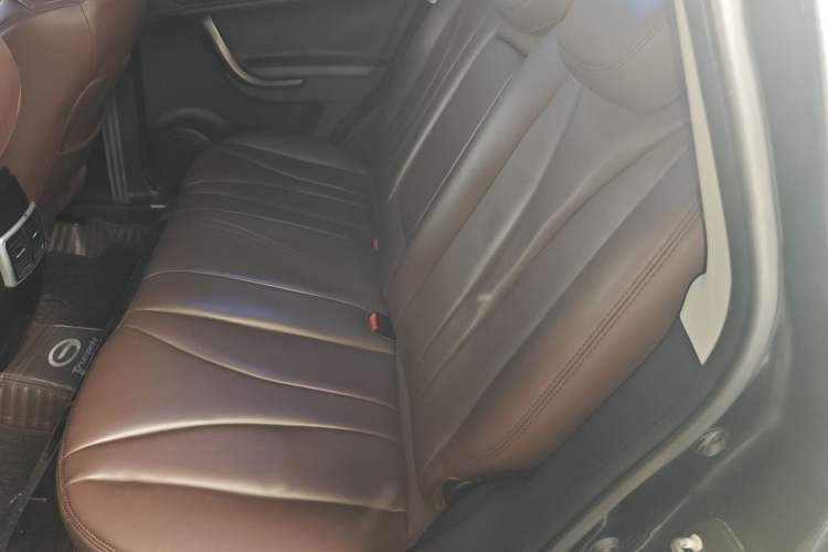 Used GAC Trumpchi GS5 2014 2.0L Automatic Two-Wheel Drive Deluxe Edition Left Rear Seat