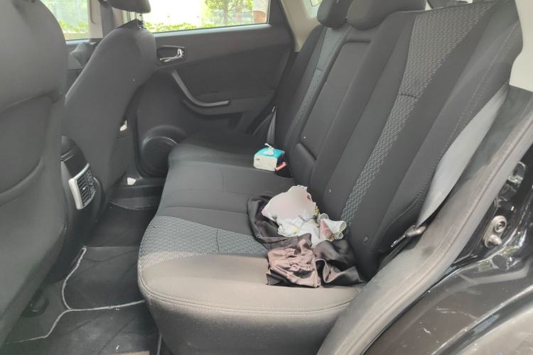 Used GAC Trumpchi GS5 2014 1.8T Automatic Two-Wheel Drive Supreme Edition Left Rear Seat