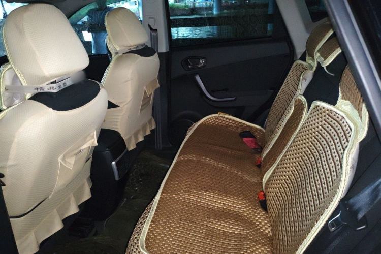 Used GAC Trumpchi GS5 2014 2.0L Automatic Two-Wheel Drive Deluxe Edition Left Rear Seat