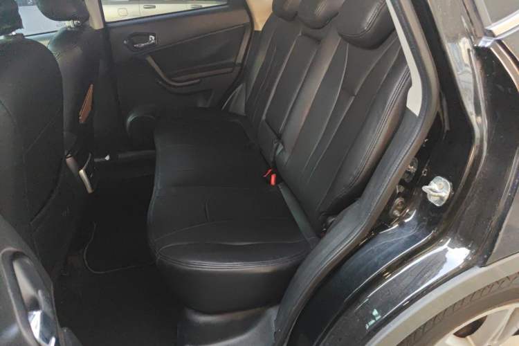 Used GAC Trumpchi GS5 2014 2.0L Automatic Two-Wheel Drive Deluxe Edition Left Rear Seat