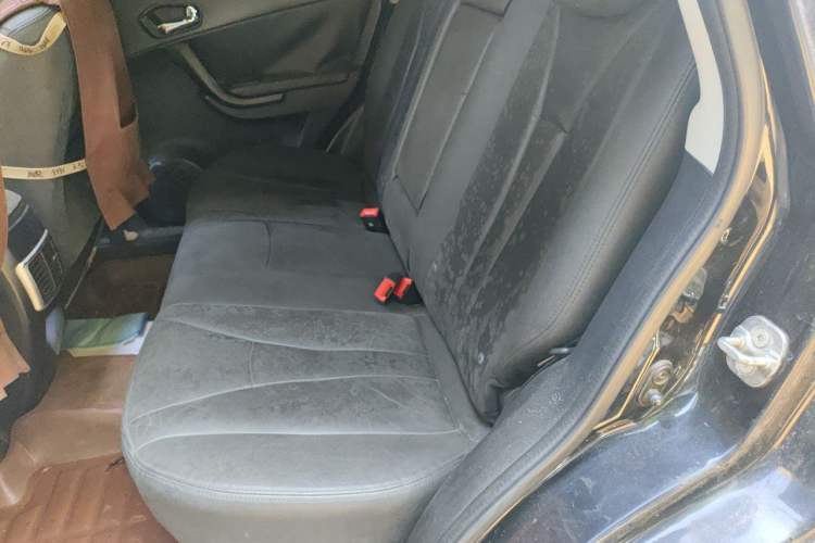 Used GAC Trumpchi GS5 2014 2.0L Automatic Two-Wheel Drive Anniversary Value Edition Left Rear Seat