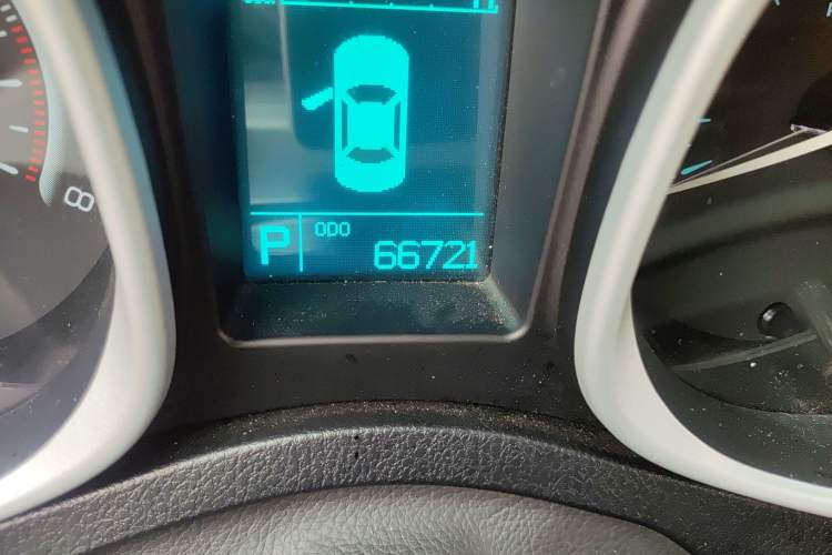 Used GAC Trumpchi GS5 2014 2.0L Automatic Two-Wheel Drive Anniversary Value Edition Odometer Close Up