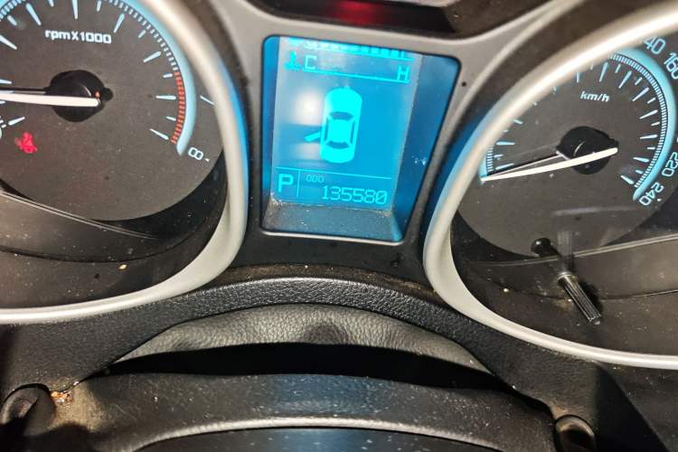 Used GAC Trumpchi GS5 2014 2.0L Automatic Two-Wheel Drive Deluxe Edition Odometer Close Up