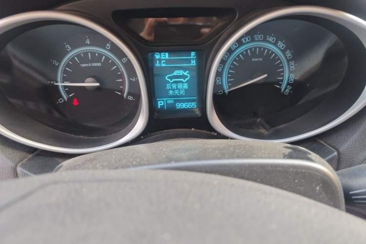 Used GAC Trumpchi GS5 2014 2.0L Automatic Two-Wheel Drive Deluxe Edition Odometer Close Up