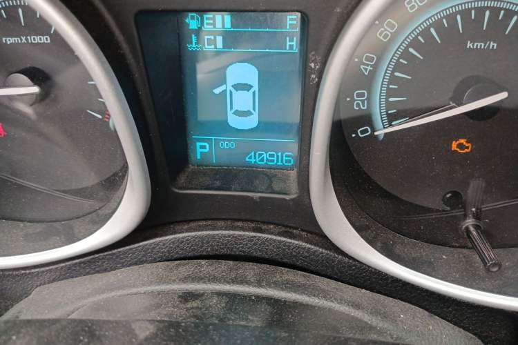 Used GAC Trumpchi GS5 2014 2.0L Automatic Two-Wheel Drive Deluxe Edition Odometer Close Up