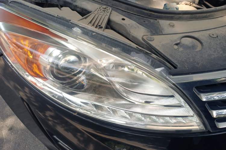 Used GAC Trumpchi GS5 2014 1.8T Automatic Two-Wheel Drive Supreme Edition Right Front Headlight