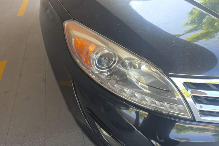 Used GAC Trumpchi GS5 2014 1.8T Automatic Two-Wheel Drive Supreme Edition Right Front Headlight