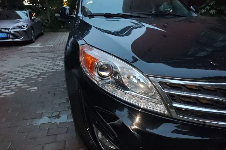 Used GAC Trumpchi GS5 2014 2.0L Automatic Two-Wheel Drive Deluxe Edition Right Front Headlight